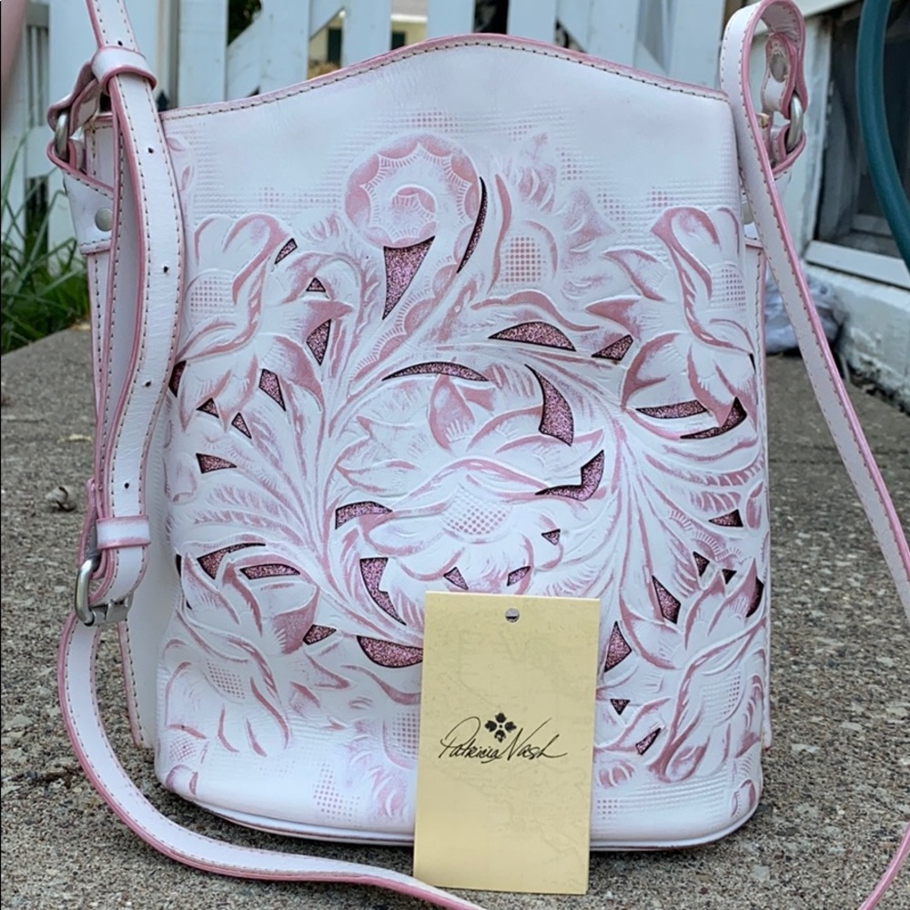 Leather bucket purse